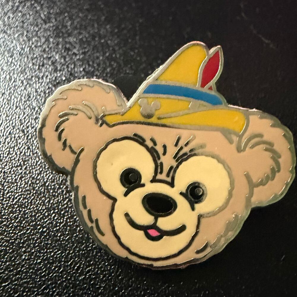 Disney Duffy Bear "Pinocchio Hat" Hidden Mickey Trading Pin ✨🐭
